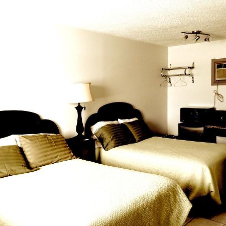 Chaparral Inn Arcola エクステリア 写真